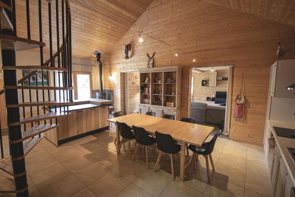 Ney Gite Jura Mina Chalet Au Milieu De La Nature 빌라 외부 사진